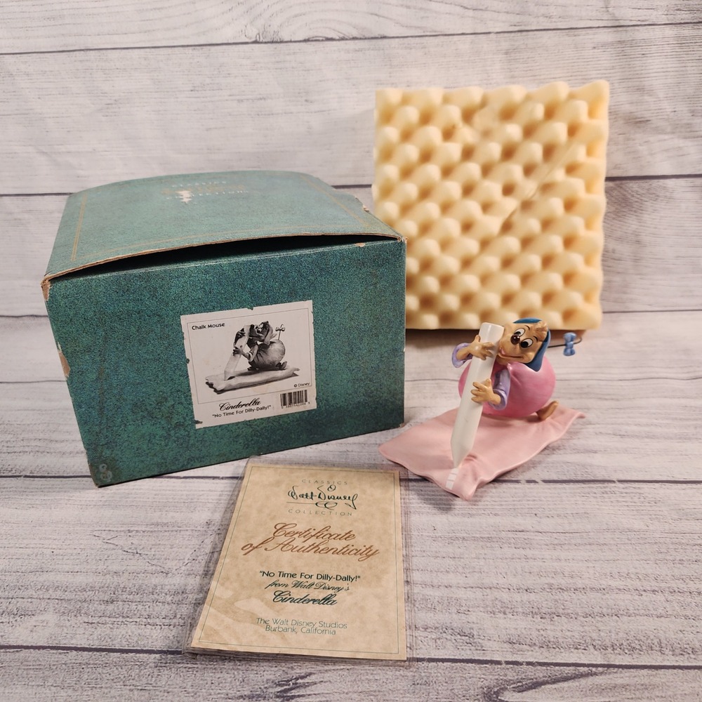 WDCC Cinderella Mary Chalk Mouse No Time For Dilly-Dally Figurine Box COA